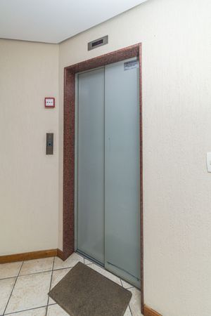 Image 15 - 883749