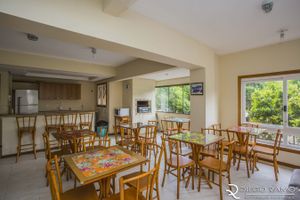 Image 30 - 929243