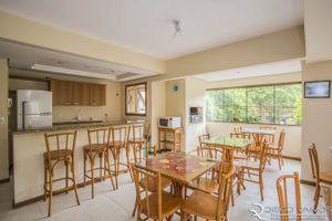 Image 32 - 929243