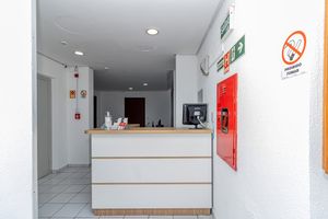 Image 7 - 10604