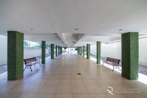 Image 23 - 889385