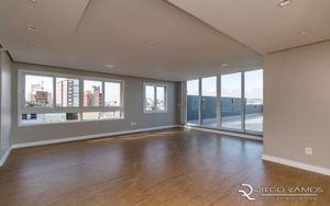 Image 4 - 10760