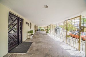 Image 13 - 225930