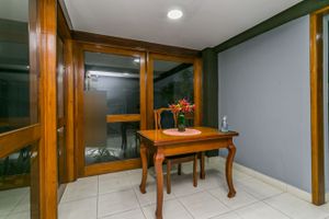 Image 4 - 10888