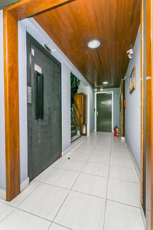 Image 6 - 10888