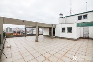 Image 30 - 216950