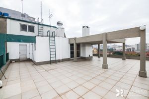 Image 31 - 216950