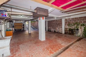 Image 42 - 865902