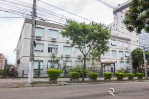 Image 0 - 10990