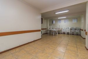 Image 5 - 10990