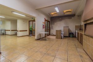 Image 7 - 10990