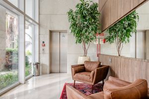Image 35 - 896531