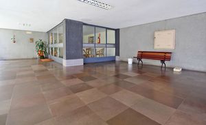 Image 17 - 878568