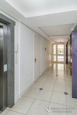 Image 3 - 11071