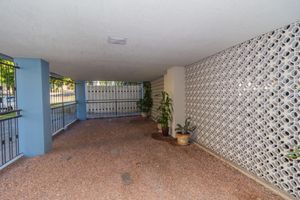 Image 33 - 711310