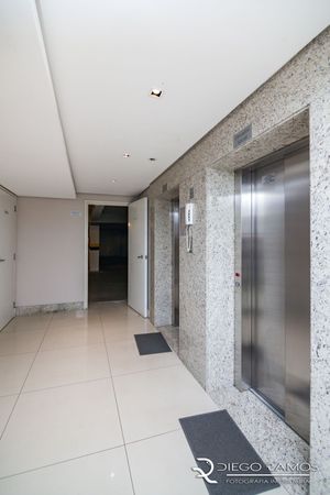 Image 38 - 893233