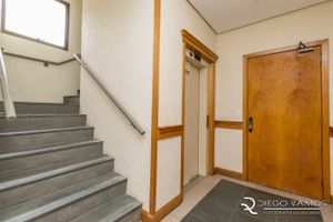 Image 33 - 879229