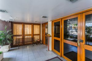 Image 33 - 216826