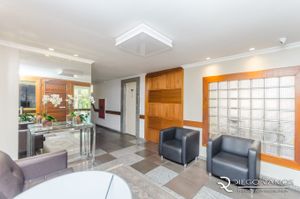Image 3 - 11303