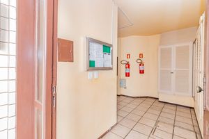 Image 37 - 915144