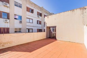 Image 30 - 915144