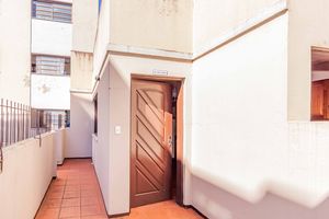 Image 35 - 915144