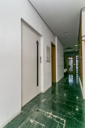 Image 23 - 595142