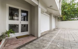 Image 26 - 227013