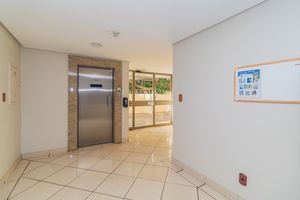 Image 32 - 869281