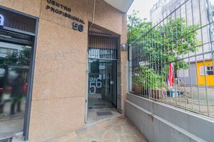 Image 17 - 866876