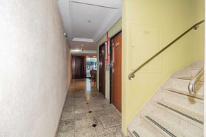 Image 40 - 186175