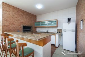 Image 33 - 195127