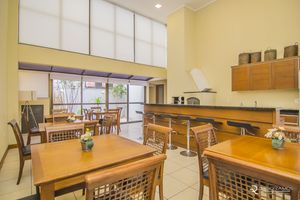 Image 6 - 1170