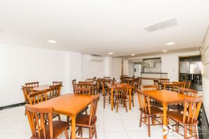 Image 9 - 11725