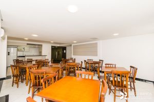 Image 10 - 11725
