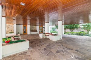 Image 31 - 658216