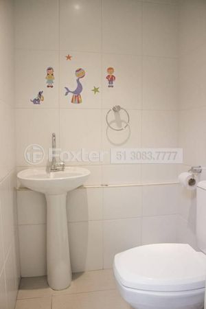 Image 38 - 828373