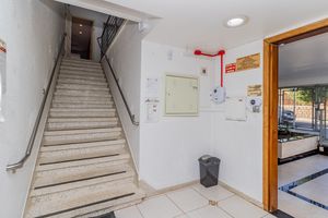 Image 25 - 870935