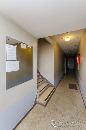 Image 15 - 881622