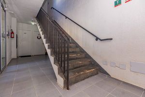 Image 26 - 883314