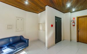 Image 6 - 894415