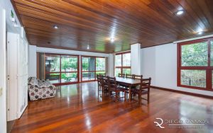 Image 14 - 858681