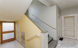 Image 32 - 883480
