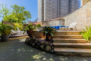 Image 34 - 893972