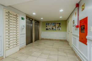 Image 40 - 185022