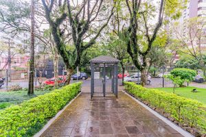 Image 33 - 918238
