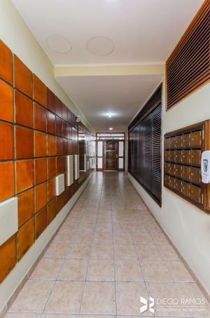 Image 31 - 875161