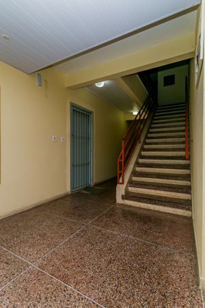 Image 21 - 229850