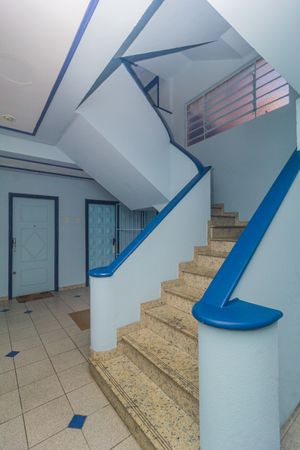Image 33 - 878319