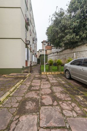 Image 20 - 832254